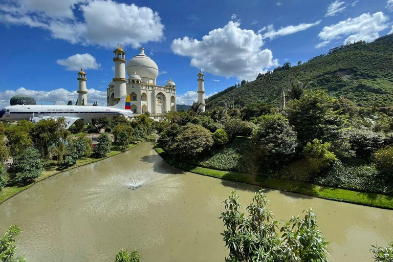Bogotá: Parque Jaime Duque: Taj Mahal, biopark & actractions