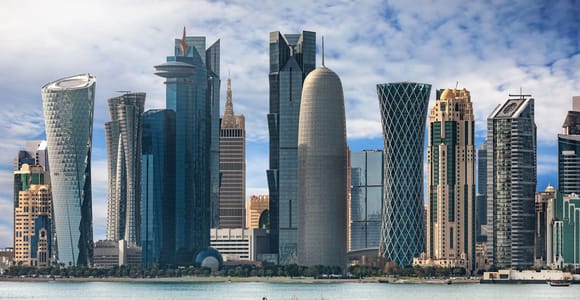 Guided City Tour Doha: Souq Waqif, Katara, & The Pearl-Qatar