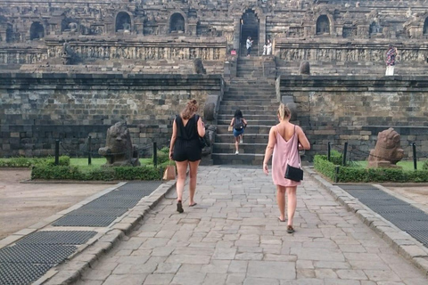 Yogyakarta: Explora Borobudur e Prambanan num só dia!