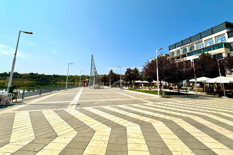 地拉那：贝拉特联合国教科文组织古城之旅及奥努弗里博物馆入场地拉那：贝拉特联合国教科文组织古城游览及奥努弗里博物馆入场