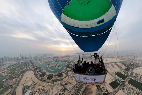 Doha: Sunrise Hot Air Balloon Flight