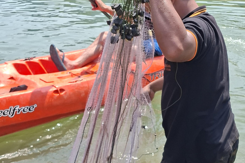 Vang Vieng: Local Fishing, Picnic & Kayaking Adventure