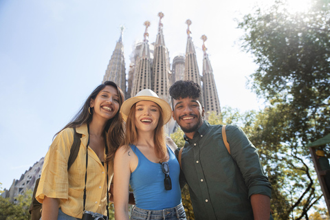 Barcelone : visite à pied de la Sagrada Família et du quartier gothiqueEnglish Guide