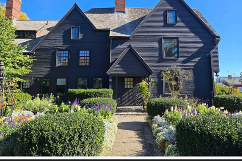 Boston by Train to Salem History Tour: Option to Stay & Play
