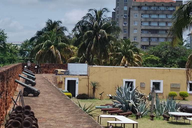 Maputo downtown walking tour