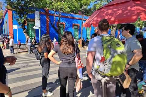 Visite guidée du quartier de Coyoacán et du musée Léon TrotskyVisite guidée du quartier de Coyoacán et du musée Leon Trotsky