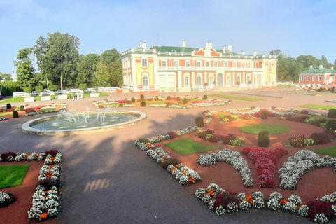 Tallinn : Visite guidée combinée des temps forts de cette ville merveilleuse !Tallinn : visite guidée combinée des temps forts de cette ville merveilleuse !