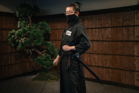 Samurai Ninja Museum Shinjuku: Samurai Sword Lesson & Tour