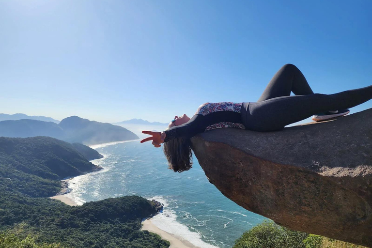 Descubre Pedra do Telégrafo: Excursión panorámica con guía experto