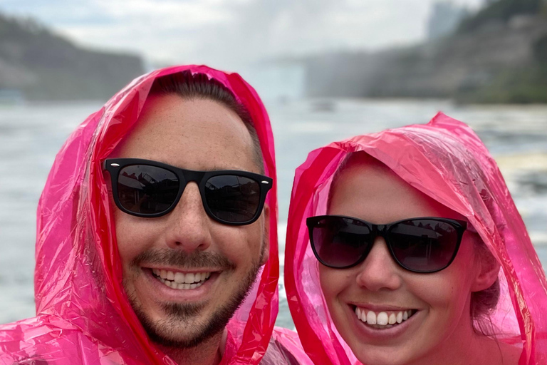 Cataratas do Niágara: Tour c/ Torre, Viagem e Cruzeiro de BarcoEpic Niagara Falls Tour c/ Torre, Viagem e Cruzeiro de Barco