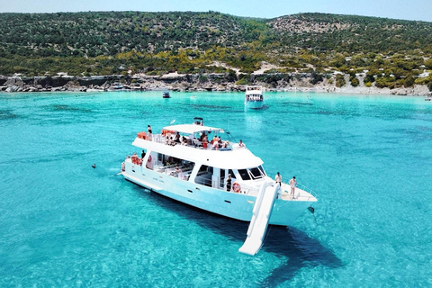 رحلة نصف يوم إلى البحيرة الزرقاء مع النقل من بافوس