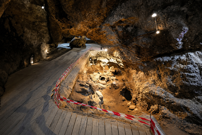 Khor Virap, Areni Winery & Cave, Noravank & Jermuk Tour Private Minivan Without Guide (5 passangers)