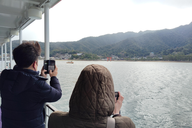 Hiroshima: 5.5-Hour Highlights Tour with Professional guide