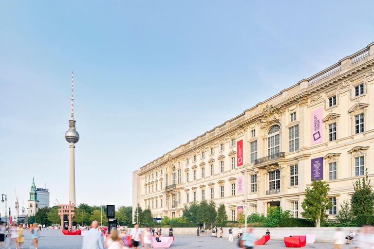 Berlin: "The Humboldt Forum for Newbies" Guided Tour Humboldt Forum for the Curious - Overview Tour in German