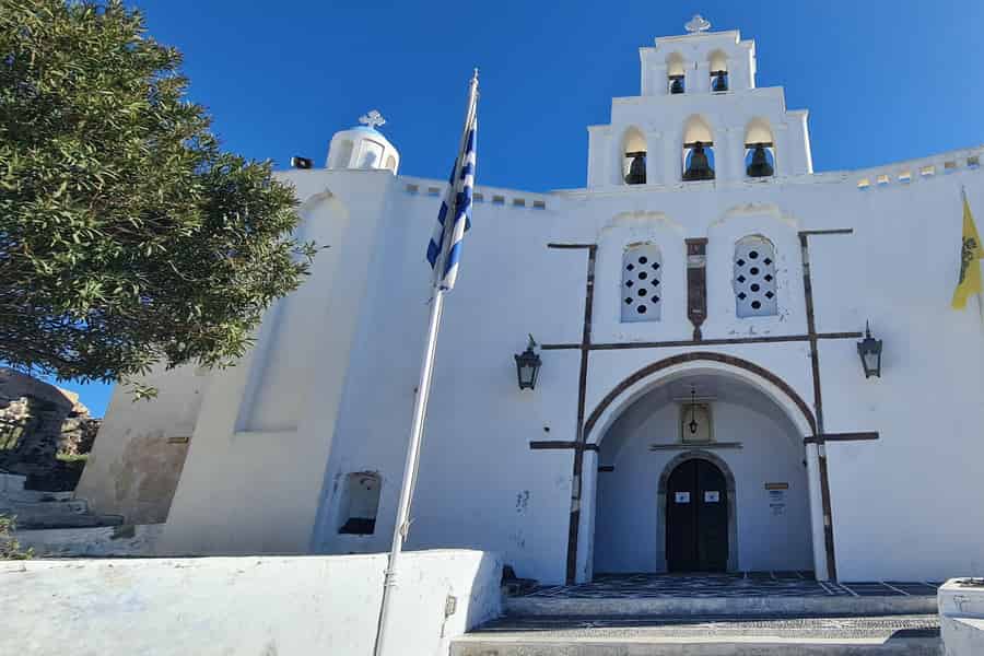 Santorin für Kreuzfahrtgäste: Pyrgos, Strand, Oia & Fira. Foto: GetYourGuide Santorin für Kreuzfahrtgäste: Pyrgos, Strand, Oia & Fira. Foto: GetYourGuide