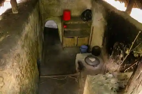 BESUCHE DEN CU CHI TUNNEL AM MORGEN ODER AM NACHMITTAG