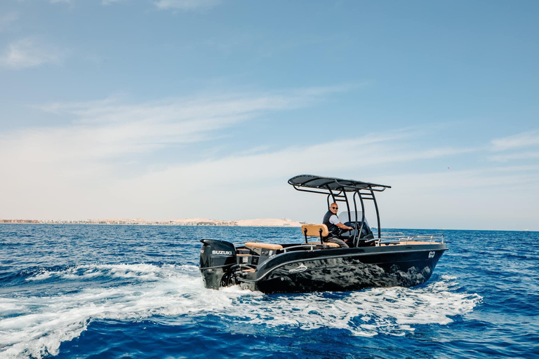 Îles Giftoun : transfert en hors bord et prise en chargeSortie avec prise en charge à Hurghada