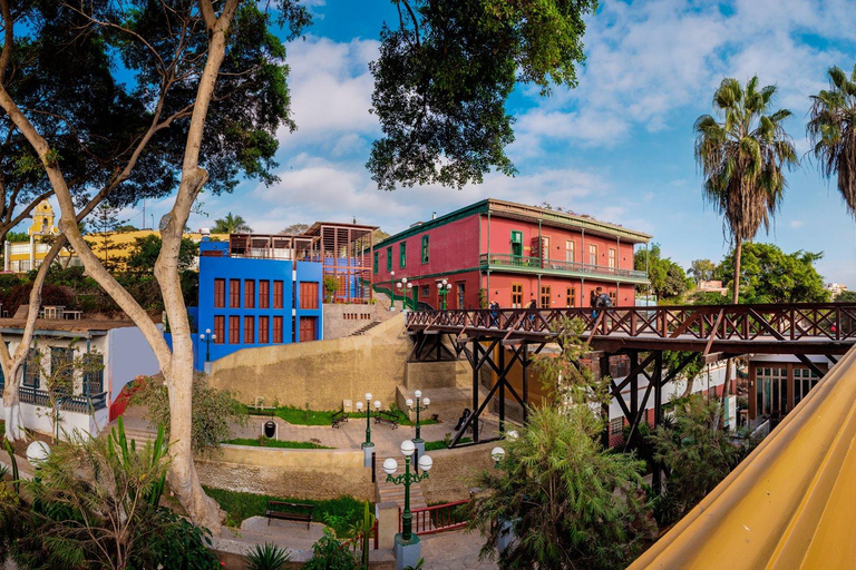 Lima : Tour of colourful and bohemian Barranco and Callao