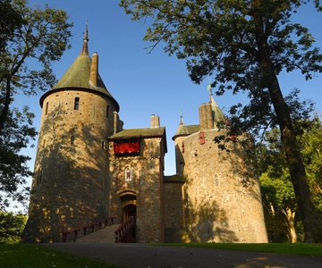 From Cardiff: Three Castles, Welsh Mountains & More Day Tour