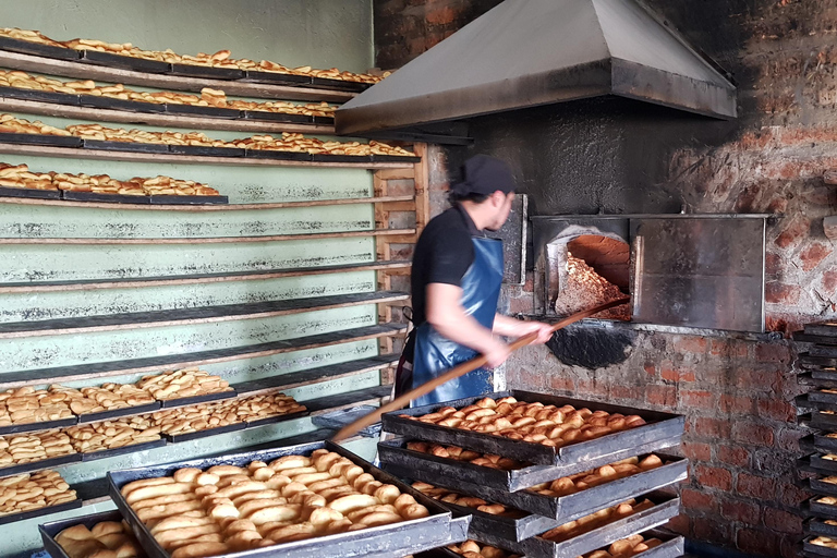 Da Quito a Otavalo, Bizcocho e cascata PegucheIl tour include biglietti e pranzo