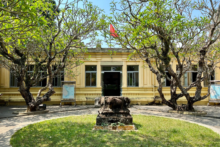 Da Nang: Local Cafe Culture and Landmarks Tour Join-in Tour (English)