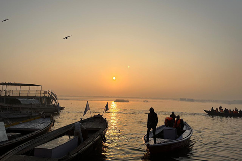 Varanasi: 12 Jyotirlinga Yatra – Guided Journey by Omvity