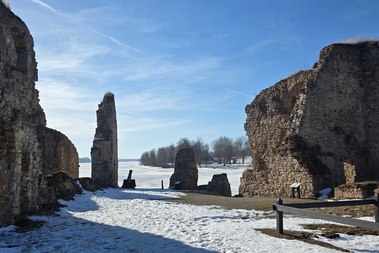 From Riga:Medieval Castles&Legends Tour: Lielvārde & Koknese