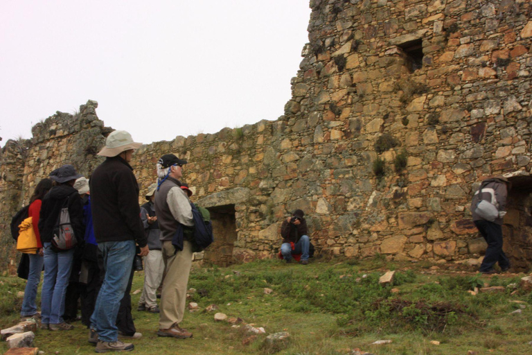 From Cajamarca: Markahuamachuco the "Machu Picchu of the North". In Spanish for 01 person