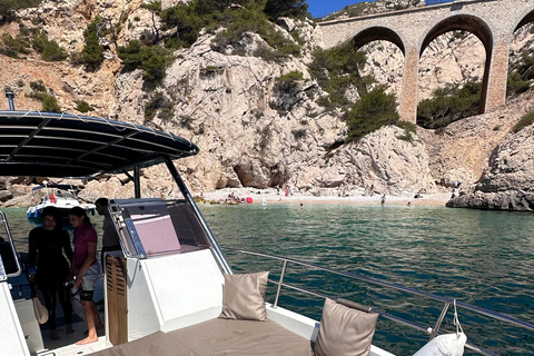 Marseille: Half-Day Boat Tour to the Calanques National Park Marseille: Half-Day Boat Tour to the Calanques National Park