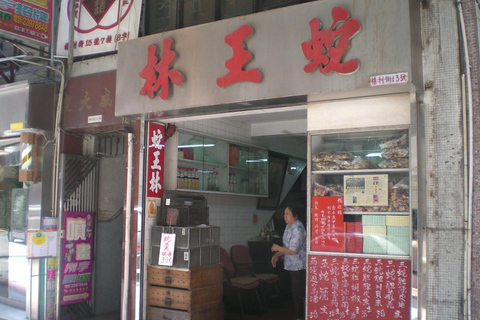 Hong Kong: Hidden Gems and Local Secrets Private Tour