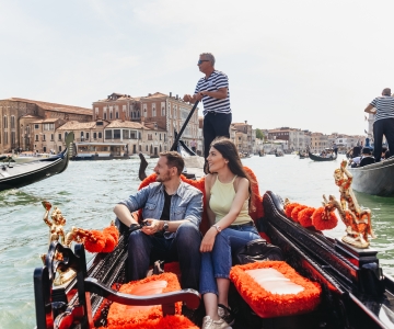 Venezia: Giro in gondola sul Canal Grande con commento dell'app