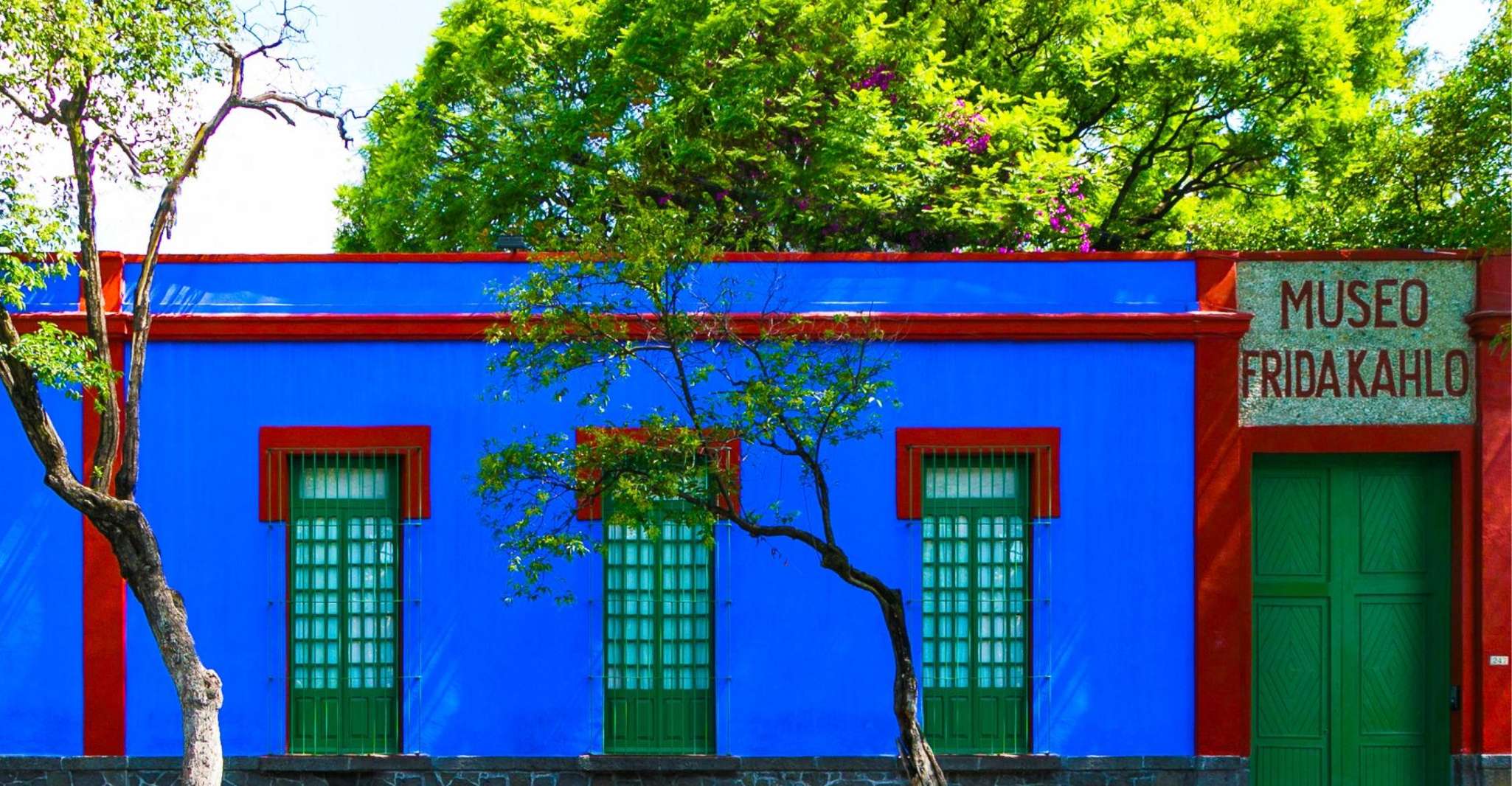 Mexico City: La Casa Azul The Frida Kahlo Museum