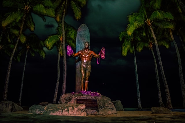 Waikiki Ghost Tour: Torches & Terrors