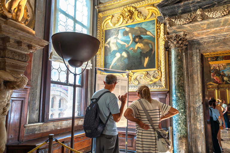Venice: Exclusive Doge’s Palace Tour with Local Aperitivo English Tour