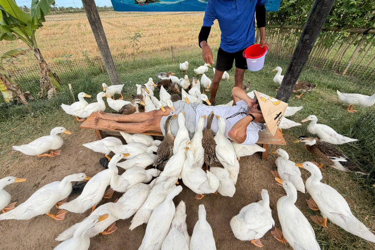 HA Chill:Duck Spa-Farm Tour-Lantern or Coffee Making on Bike HA Chill:Duck Spa-Farm Tour-Lantern Making on Bike Pick up