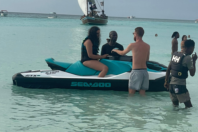 Zanzibar water sports happy hour: jet ski -soufa-kaiak