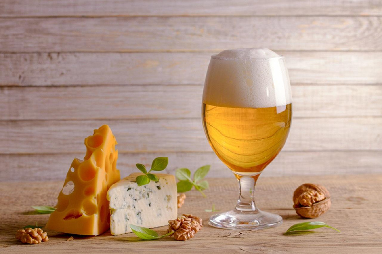 Toronto: Distillery District Beer and Cheese Tasting Tour