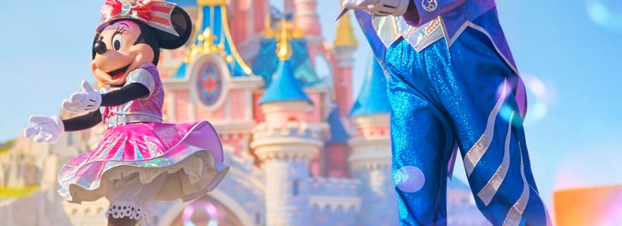 Disneyland Paris : 1 jour 2 billets de parc et croisière sur la Seine