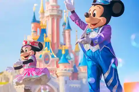 Disneyland Paris: 1 Tag 2 Tickets für den Park und eine Seine-Flussfahrt