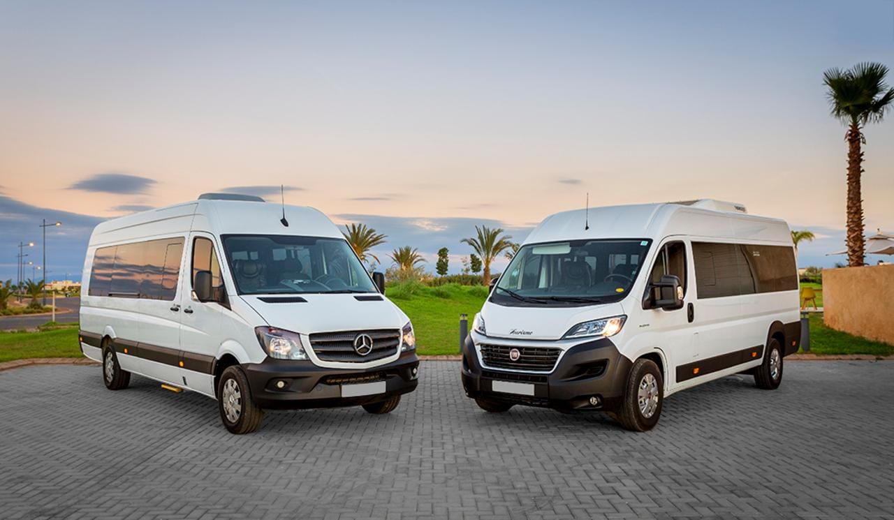 Von Casablanca: Hoteltransfer nach Marrakesch mit dem Minibus