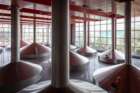 Barcelone : Visite guidée et dégustation de la brasserie Estrella DammVisite en anglais avec dégustation de bières spéciales Hiver-printemps 2025