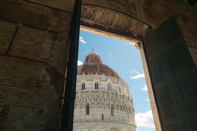 Pisa: tour privato della città di mezza giornataTour privato di mezza giornata