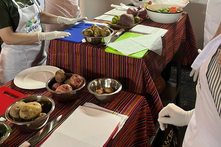 利马 - 米拉弗洛雷斯：秘鲁烹饪课程、皮斯科酸酒与热带水果利马 - 米拉弗洛雷斯：秘鲁烹饪课程、皮斯科酸酒和热带水果