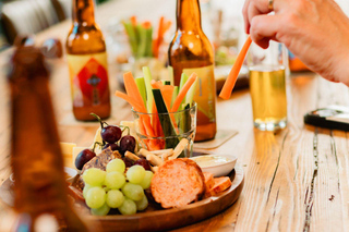 Zwolle: Beer Tasting with Brewery Tour and Snacks