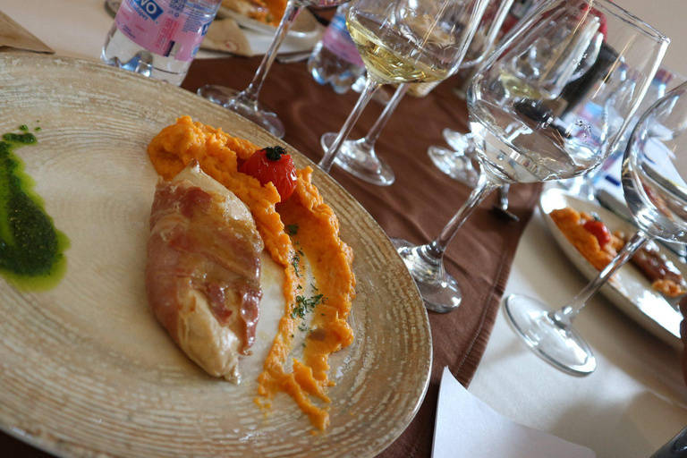 From Sofia: Plovdiv and Thracian Wine Tour with Lunch