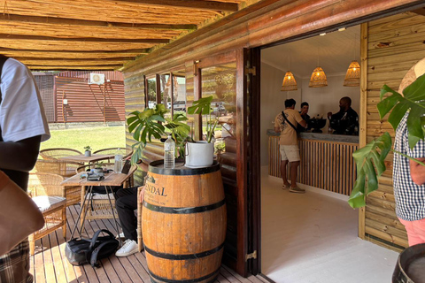 Cidade do Cabo: Stellenbosch Hop-On Hop-Off Trator Wine Tour