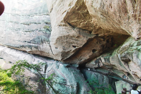 Bajiaozhai: Jiangtou Village and Bajiaozhai Tour