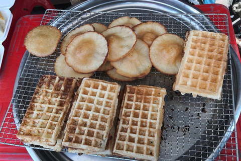 Siem Reap: Tour mattutino dei mercati e della gastronomia in Vespa