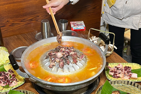 Luang Prabang: Evening tuk-Tuk food tour Mekong Sunset view