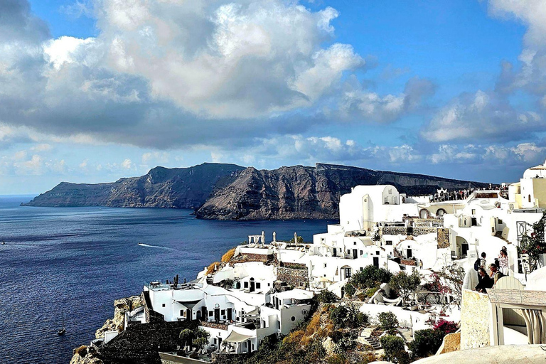 Santorini Sightseeing Tour: 4 Hours of Iconic Spots